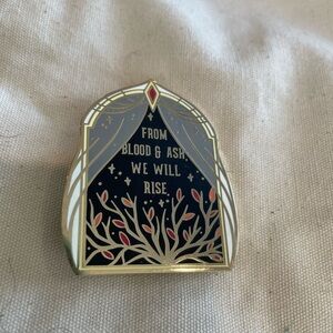Bookish enamel Pin